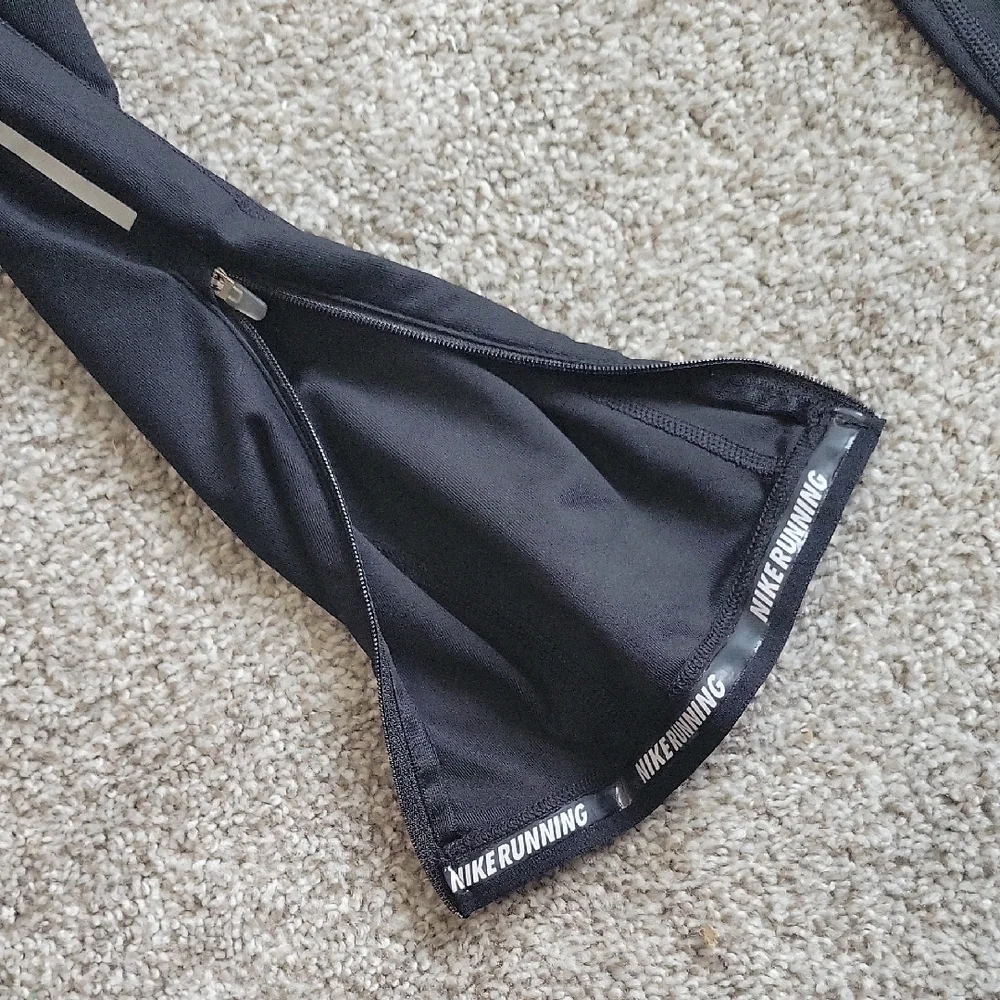 Nike Black Performance Joggers - Picture 5 of 9